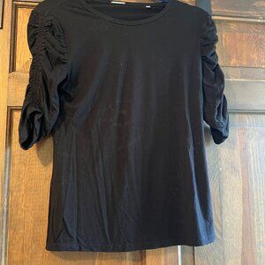 Elie Tahari ruched gathered sleeve classic t-shirt.